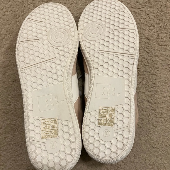 NWT. Really cute Shu Shop taupe suede tennis shoes. Bought in NC, too small. - Picture 4 of 5